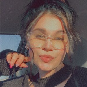 Meet your Posher, Stevi